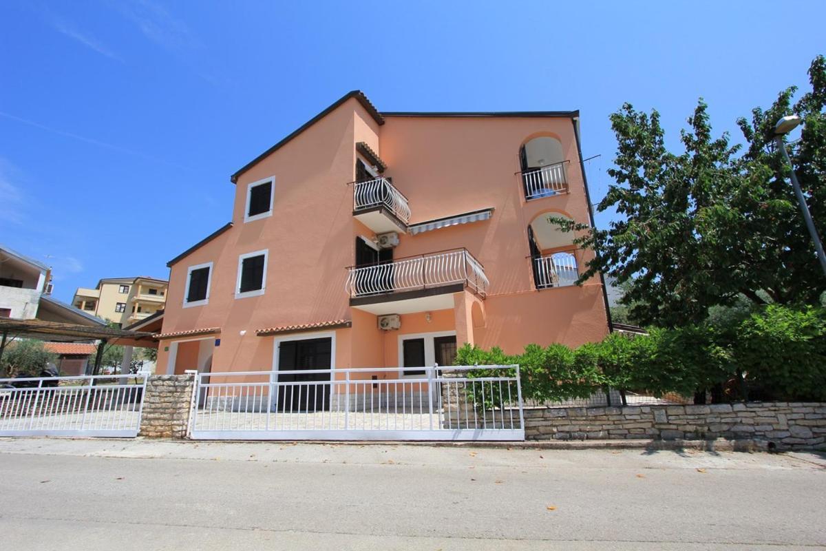 Apartments Susy Póla Kültér fotó