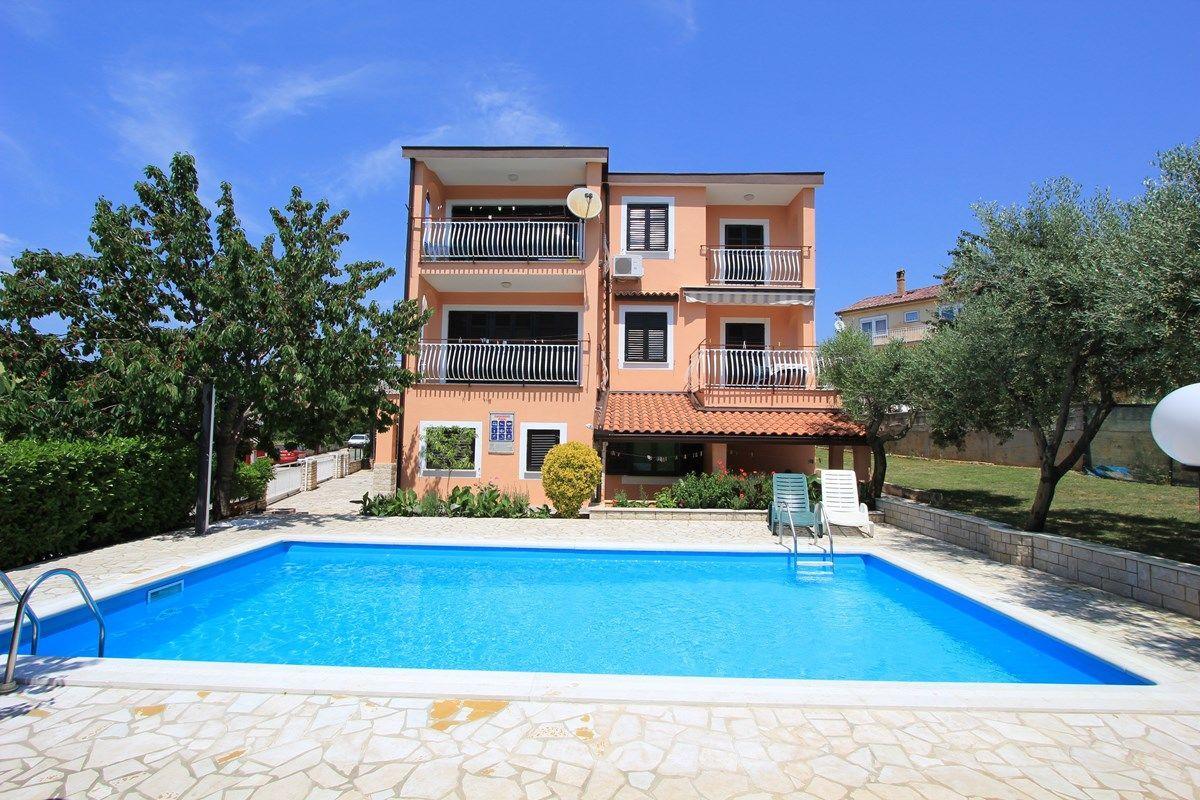 Apartments Susy Póla Kültér fotó
